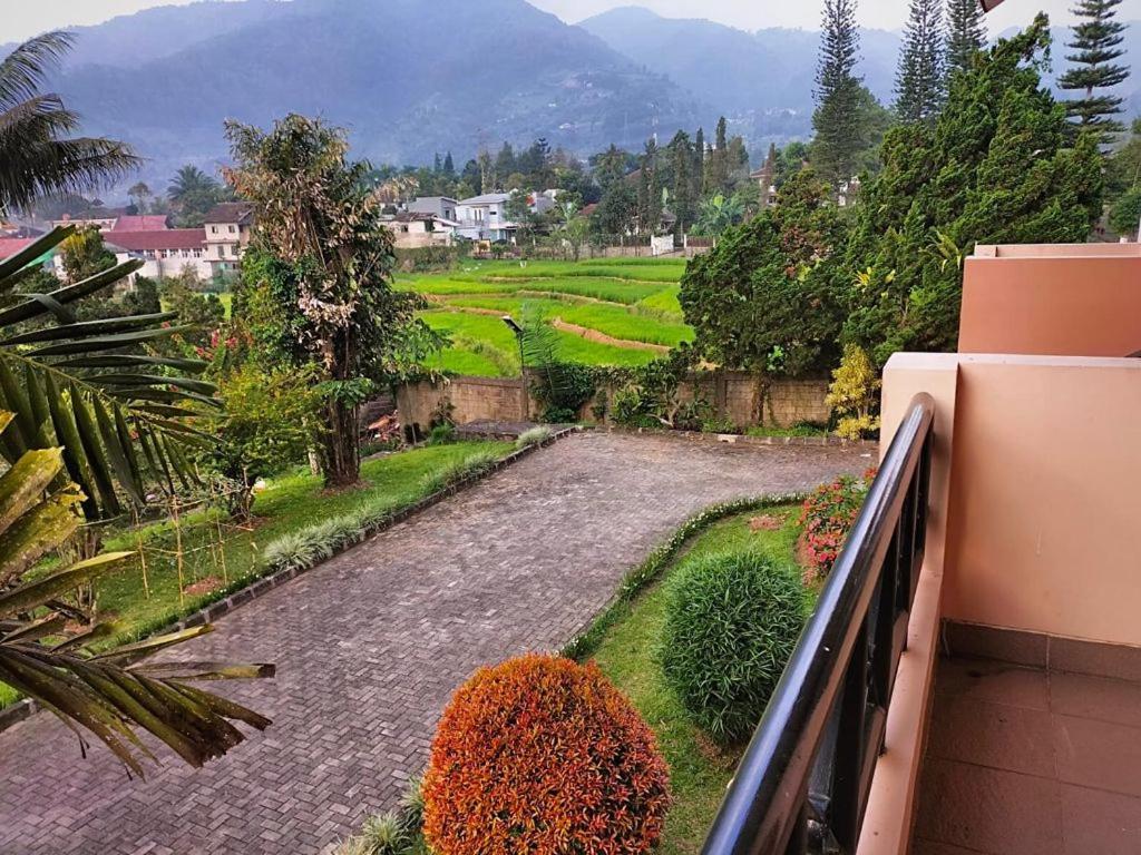 Grha Kasih Hotel Bogor Bagian luar foto