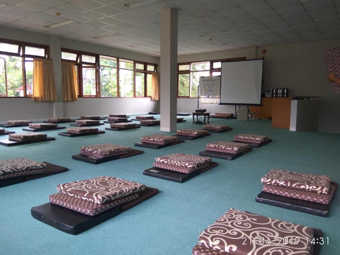 Grha Kasih Hotel Bogor Bagian luar foto